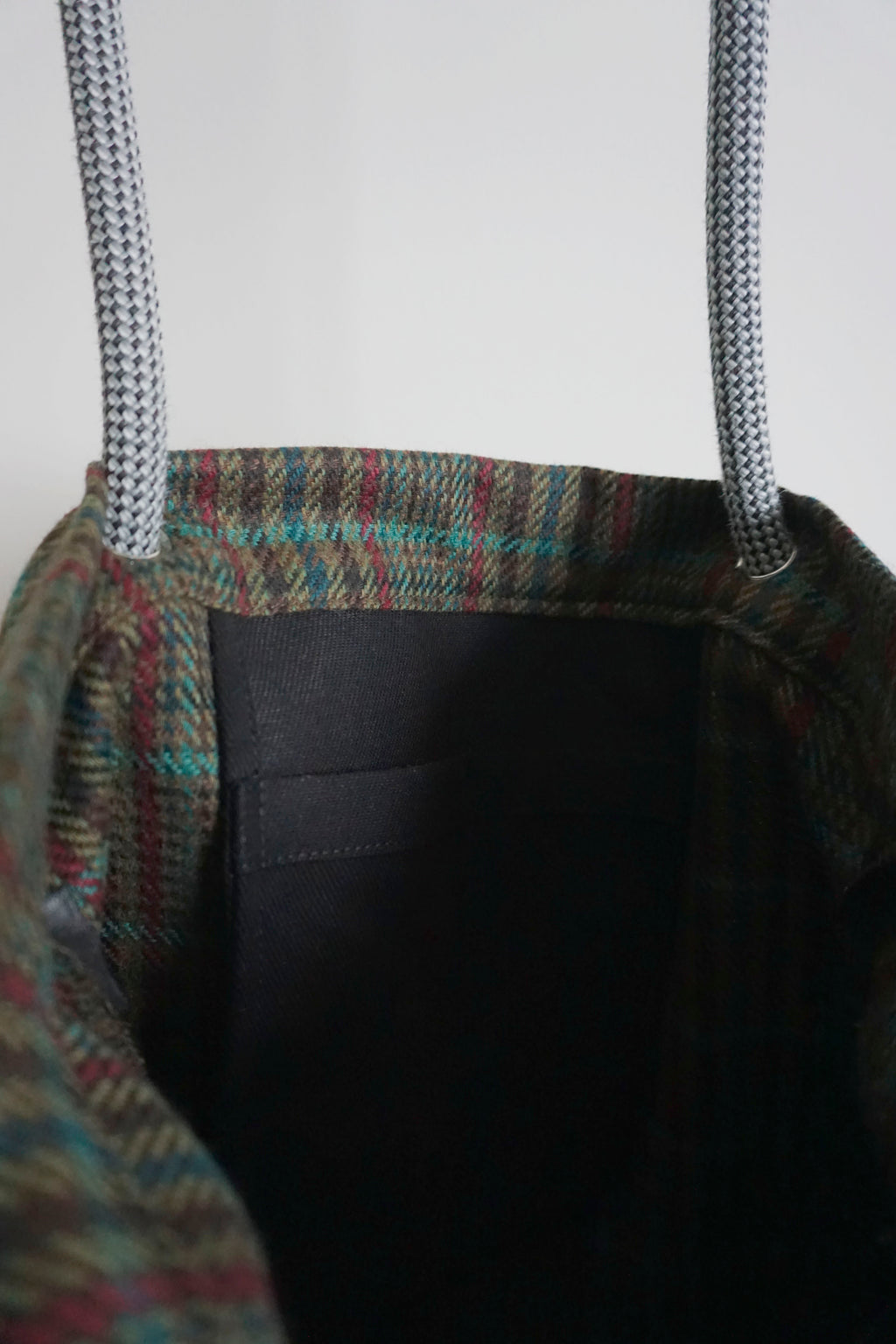 Ayva Tote - Dark Plaid