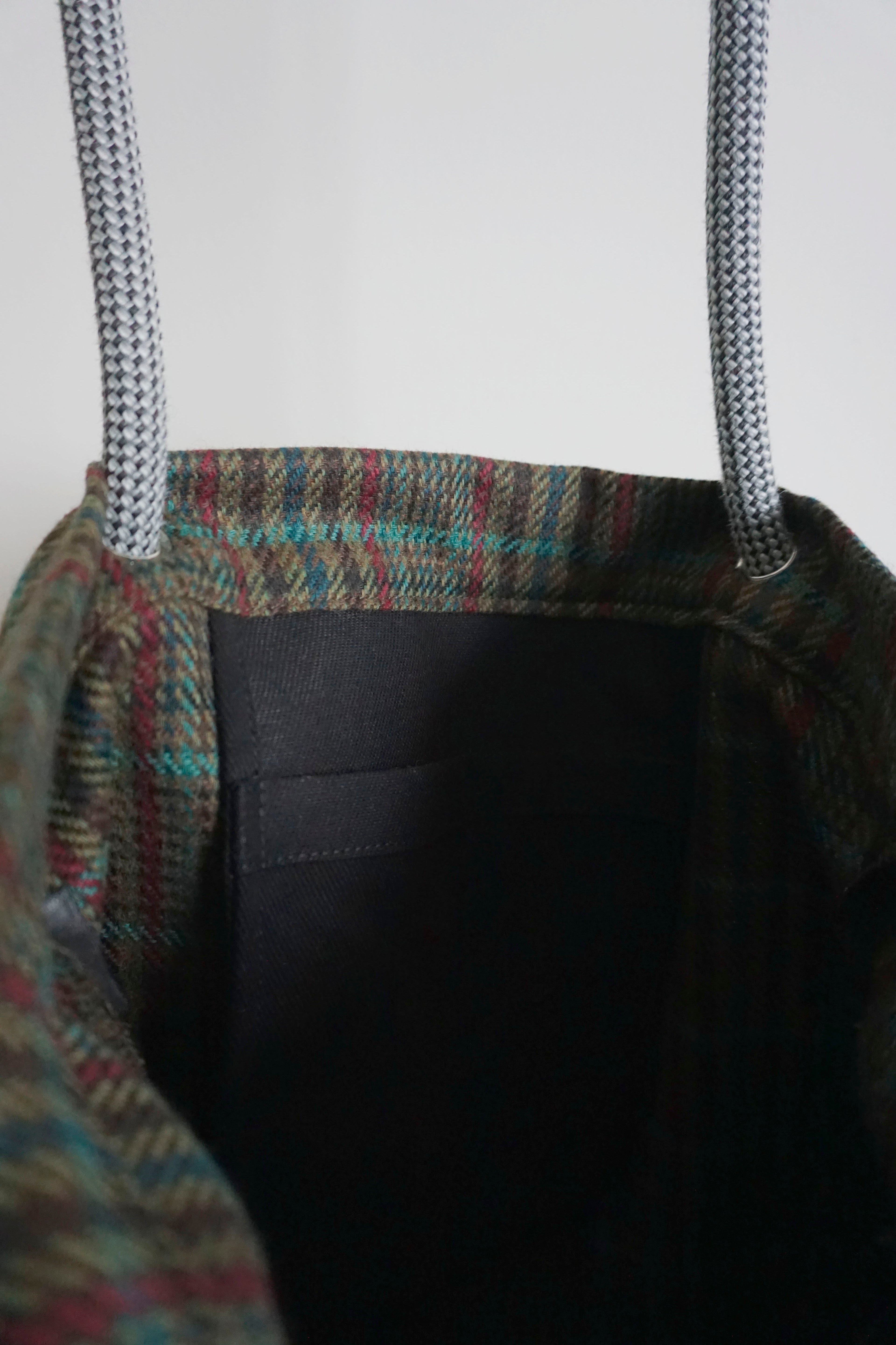 Ayva Tote - Dark Plaid