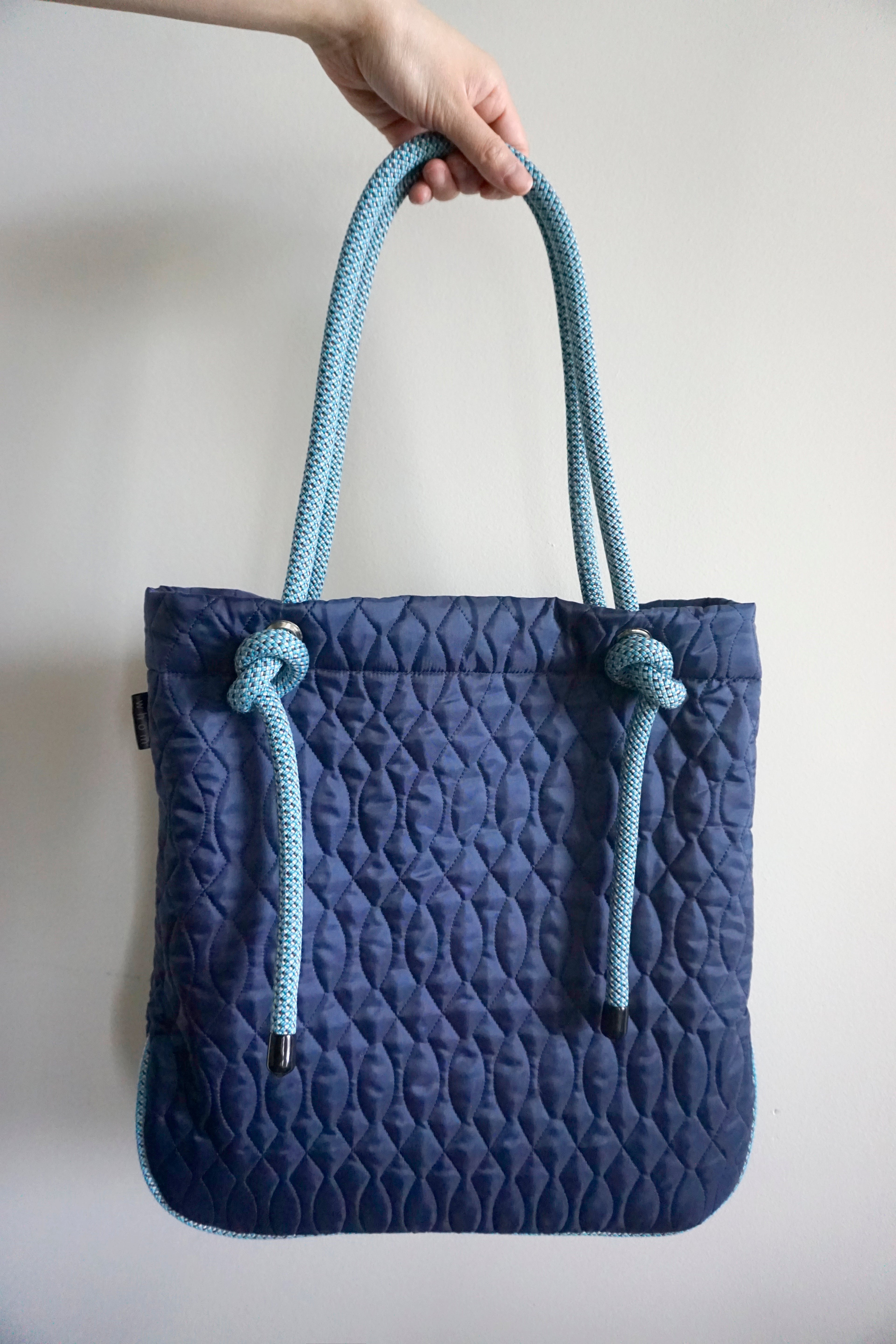 Ayva Tote - Puffy Blue