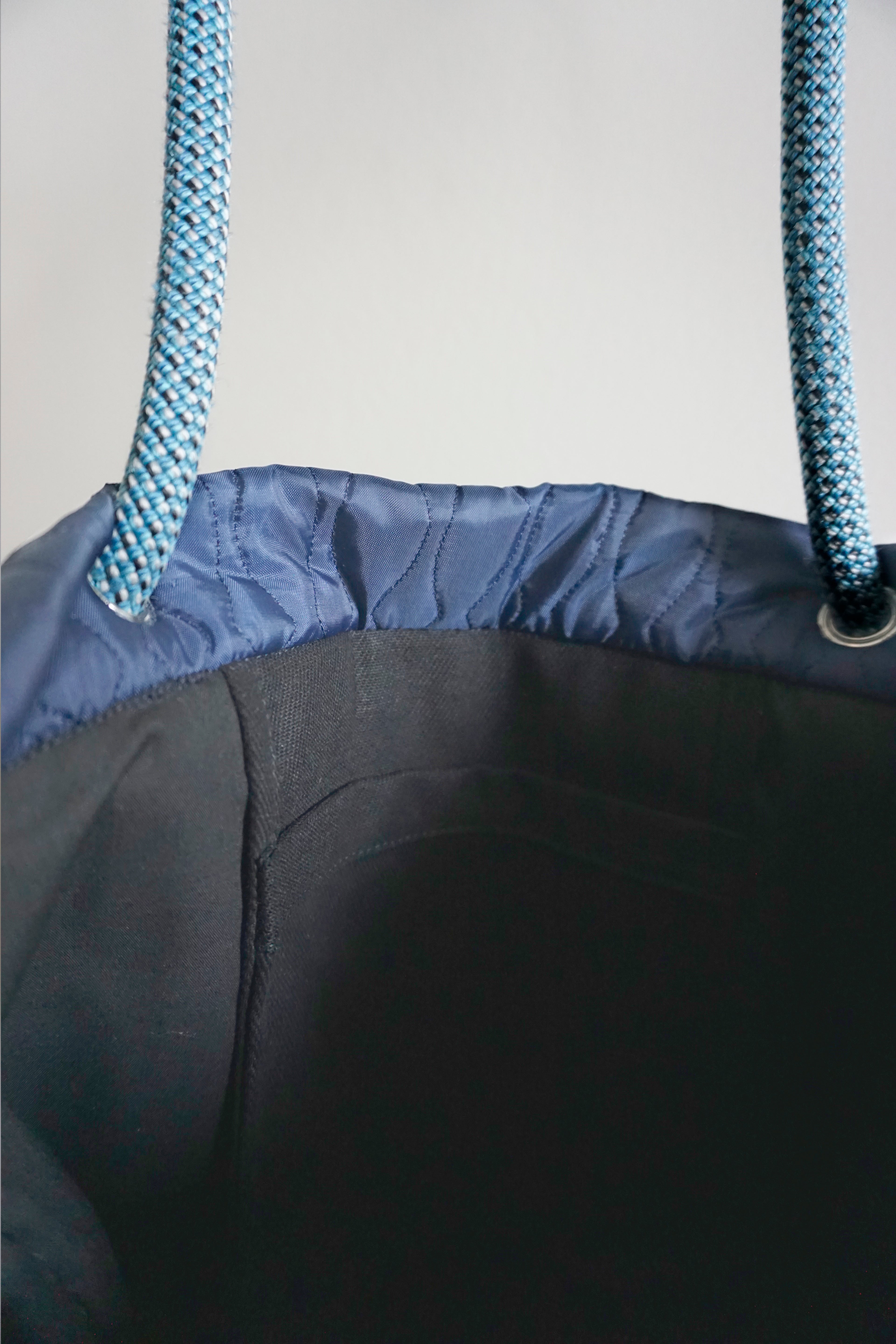 Ayva Tote - Puffy Blue