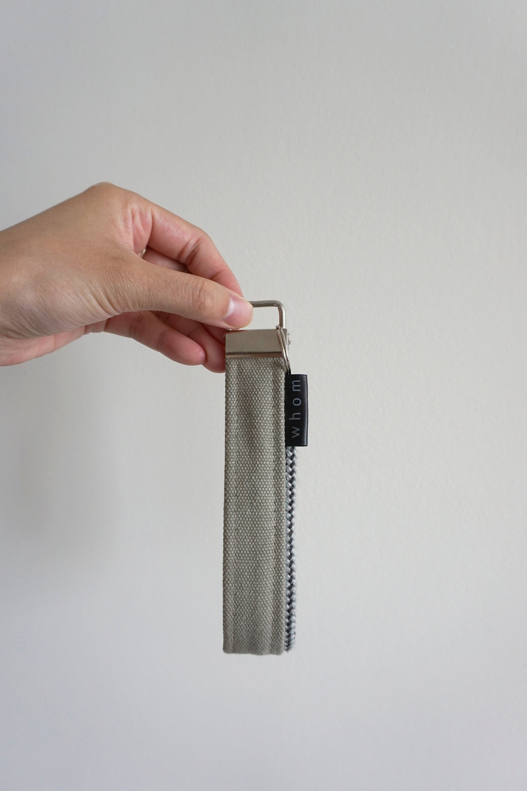 Arya Wristlet Keychain - Moss